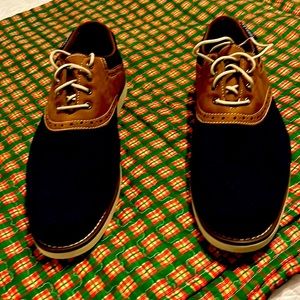 Men’s 11 m shoes crown and Ivy navy and brown never worn